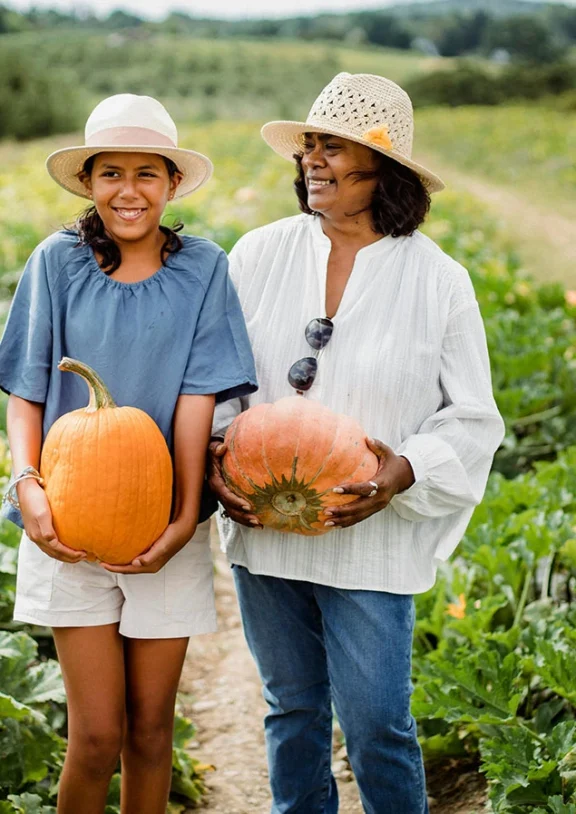 We grow fresh, organic produce using clean methods that protect nature, healthy food.